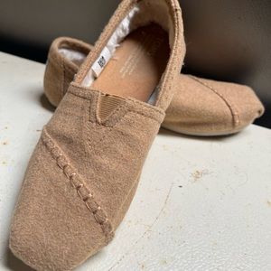 Tom’s Alpargatas slip on’s